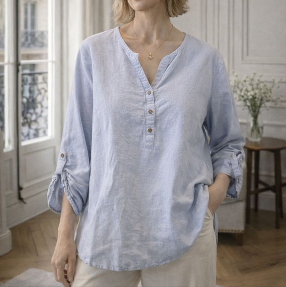Hester & Orchard Tops - Hester & Orchard blue Linen blend blouse size Large